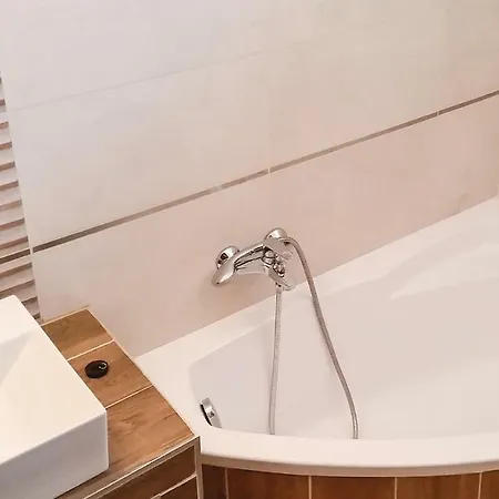Stunning In W/ Wifi And 2 Bedrooms Διαμέρισμα